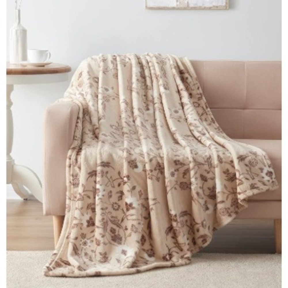 Elie TAHARI Faux Fur Oversized Floral Blanket‎ Cozy Cottagecore Luxury Throw